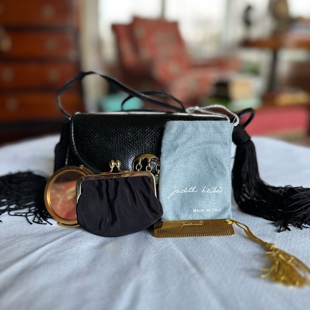 Authentic vintage Judith Leiber clutch - Picture 8 of 9